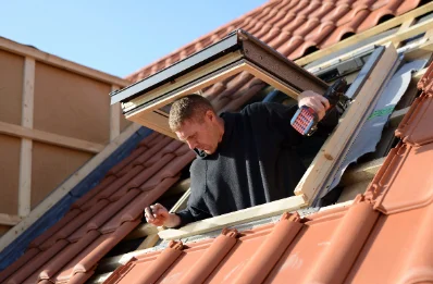 Pose de fenêtres de toit Velux à Chantrigné